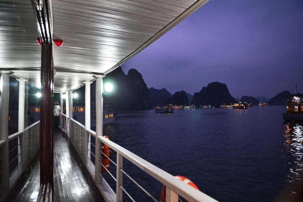 Hotel Garden Bay Premium Cruise Ha Long Esterno foto