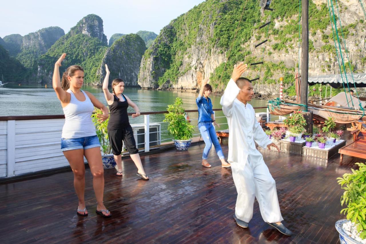 Hotel Garden Bay Premium Cruise Ha Long Esterno foto